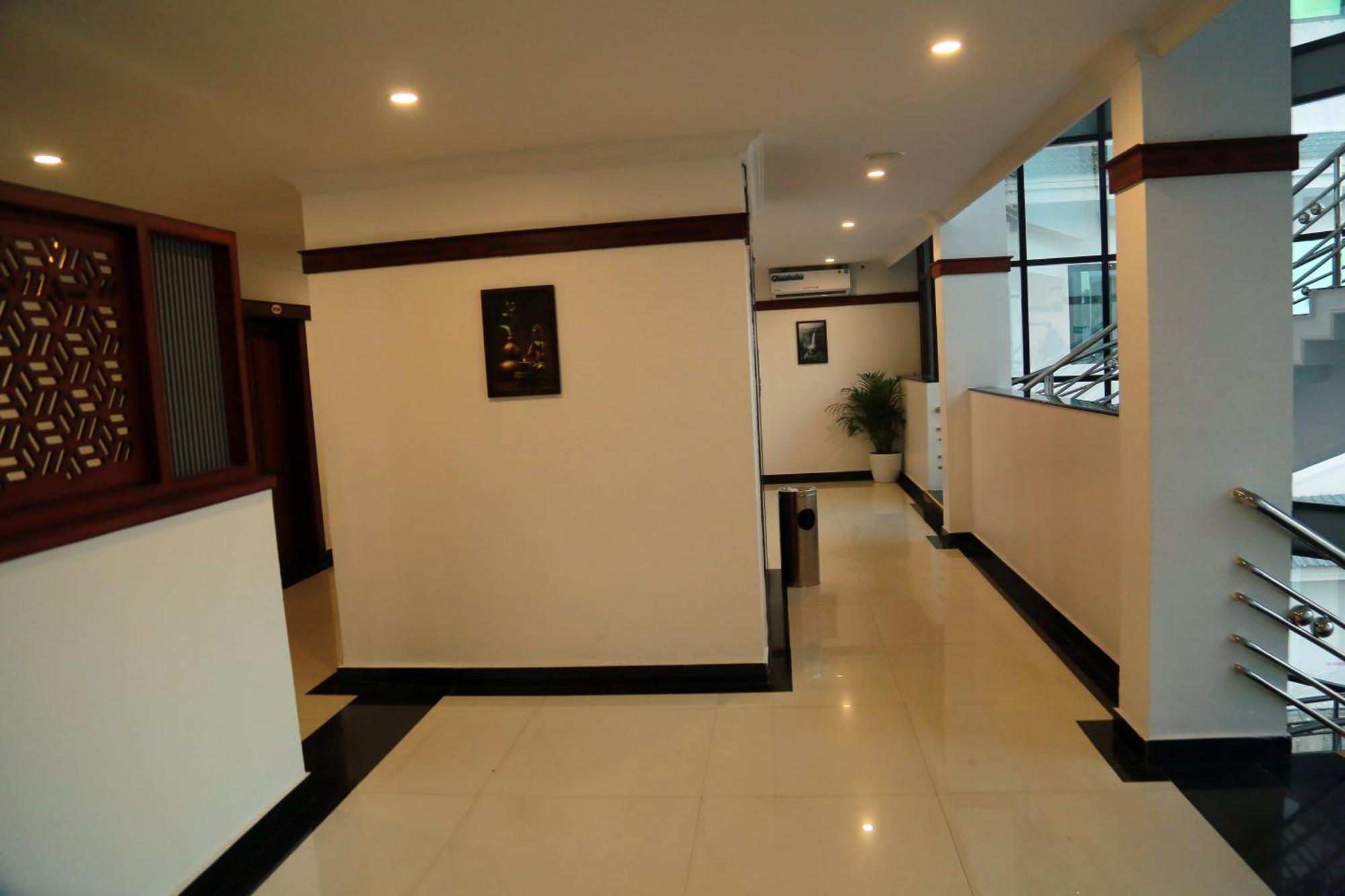 Hotel Savera Park Thrissur Eksteriør billede