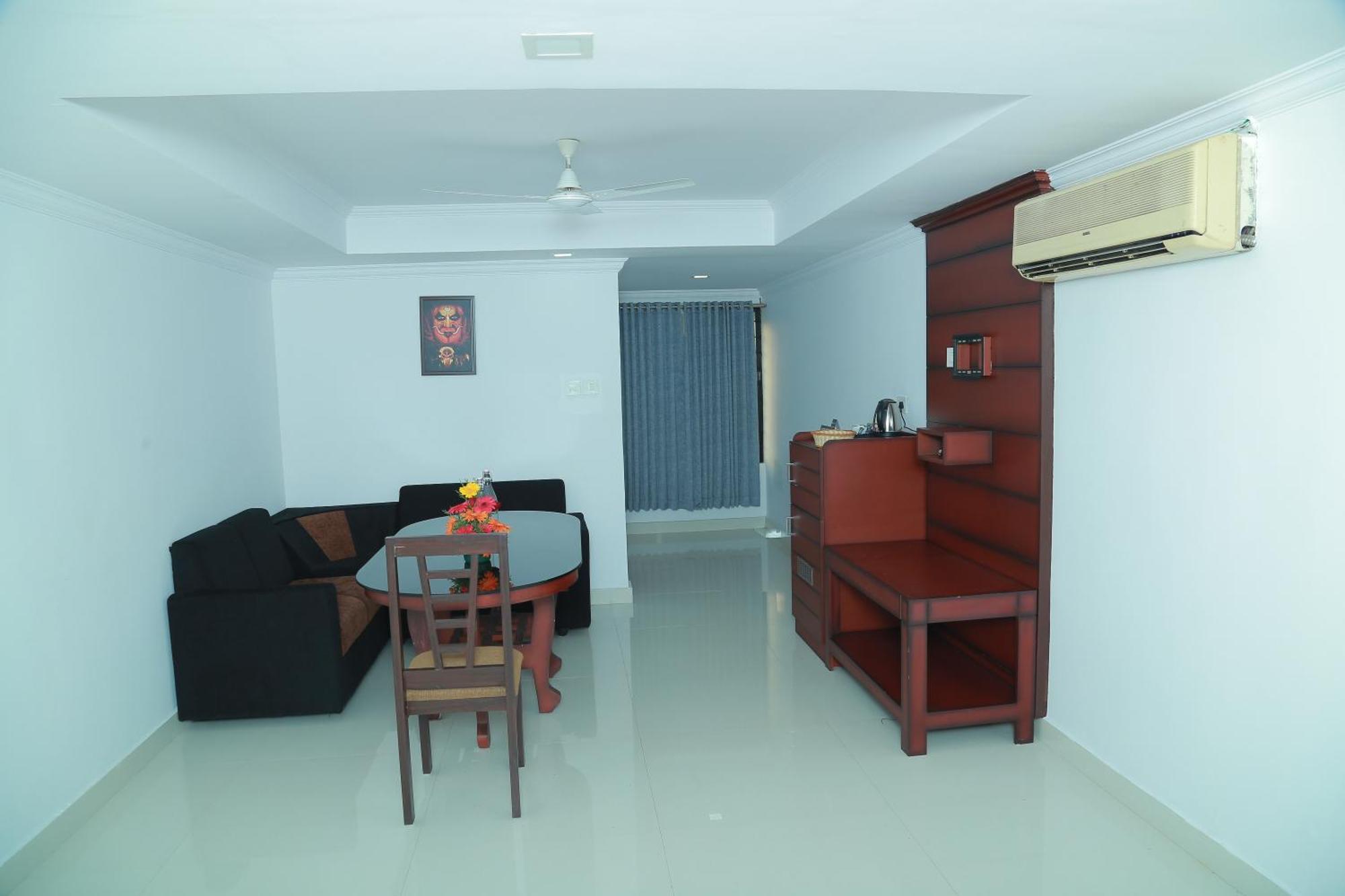 Hotel Savera Park Thrissur Eksteriør billede