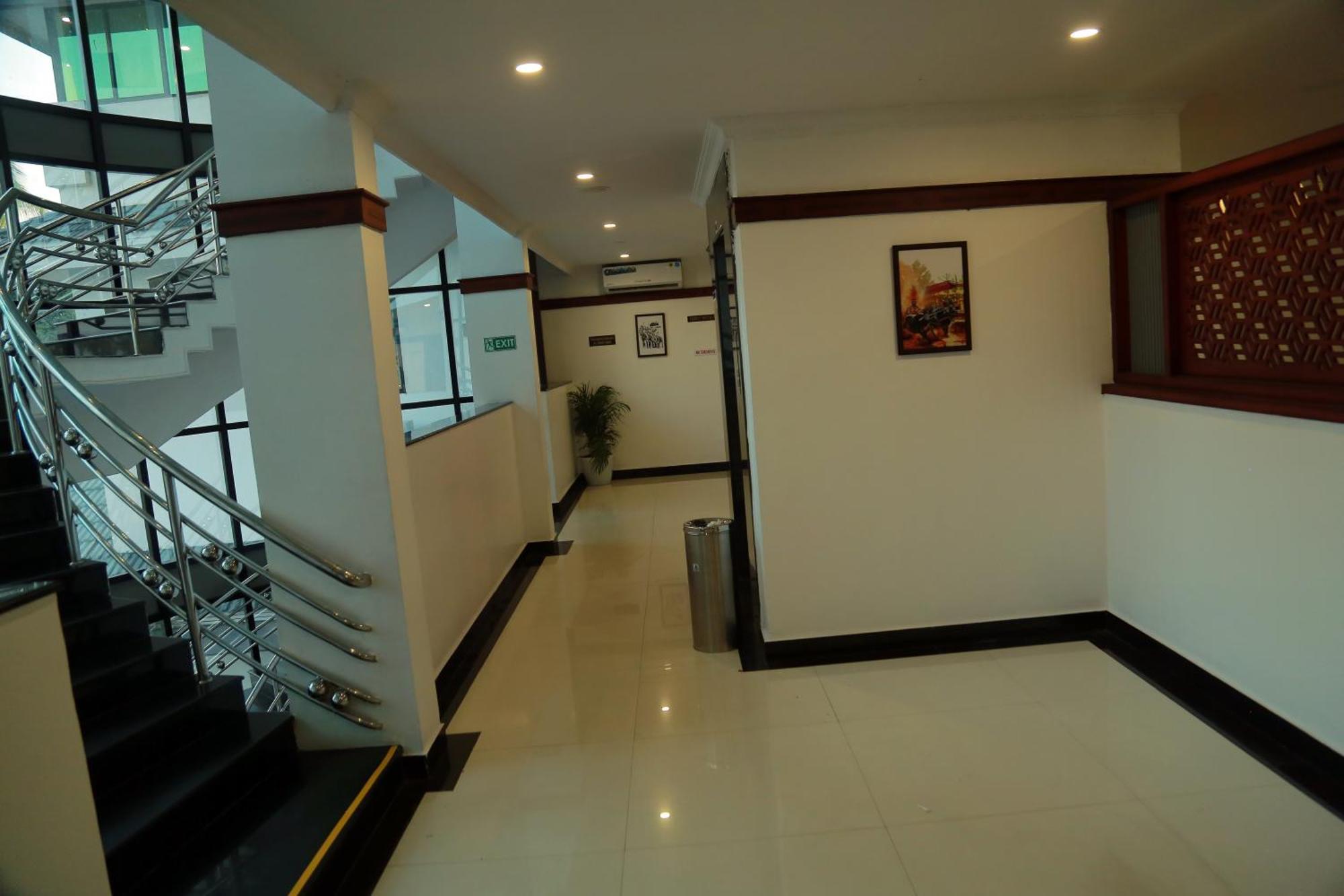 Hotel Savera Park Thrissur Eksteriør billede