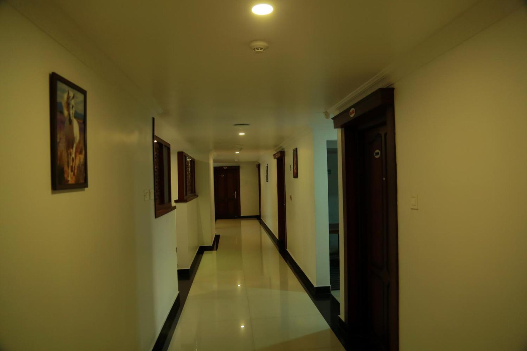 Hotel Savera Park Thrissur Eksteriør billede