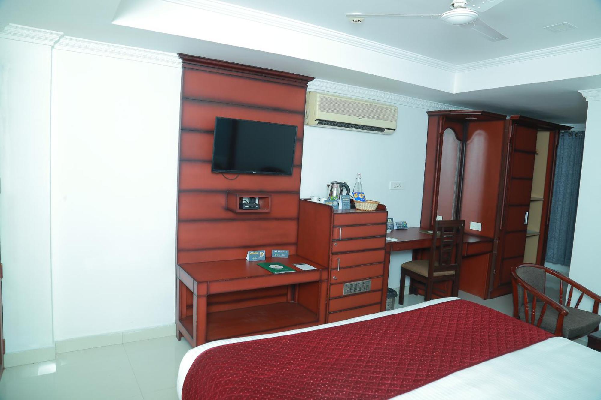 Hotel Savera Park Thrissur Eksteriør billede