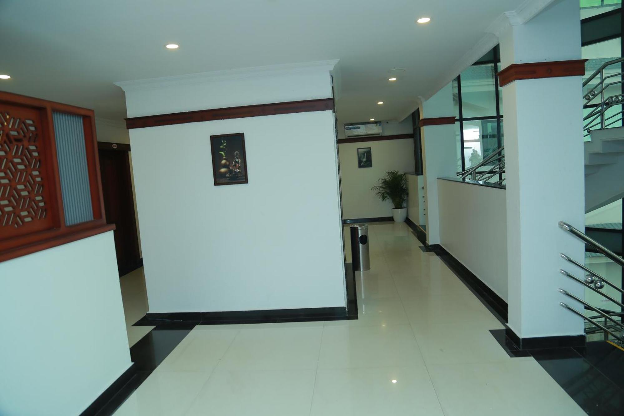 Hotel Savera Park Thrissur Eksteriør billede