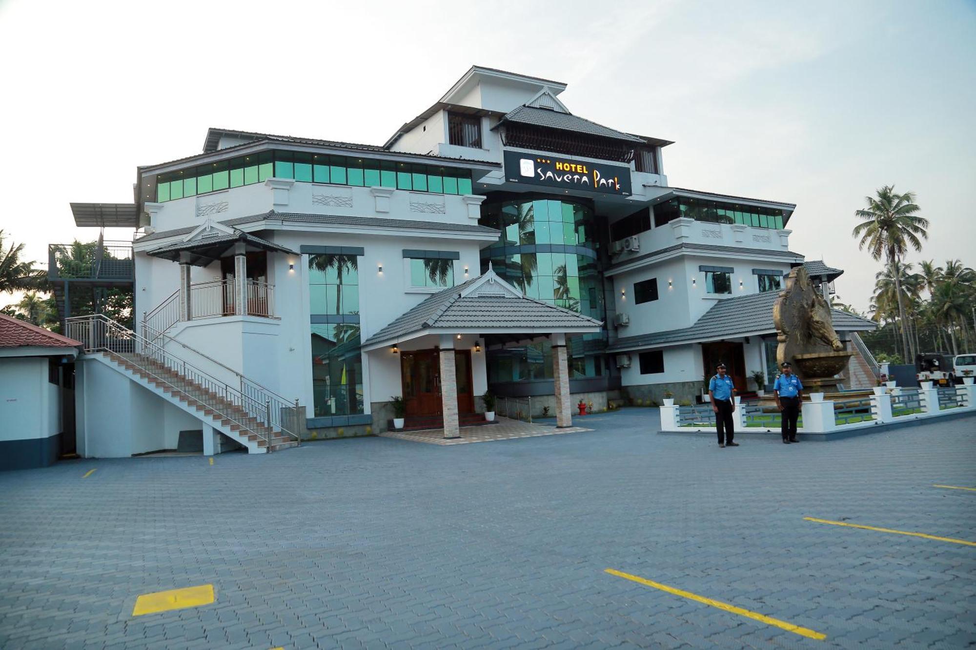 Hotel Savera Park Thrissur Eksteriør billede