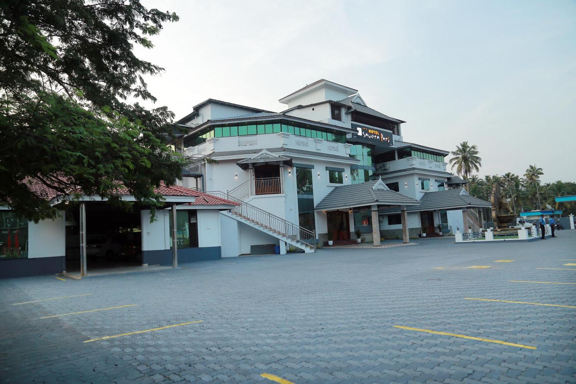 Hotel Savera Park Thrissur Eksteriør billede