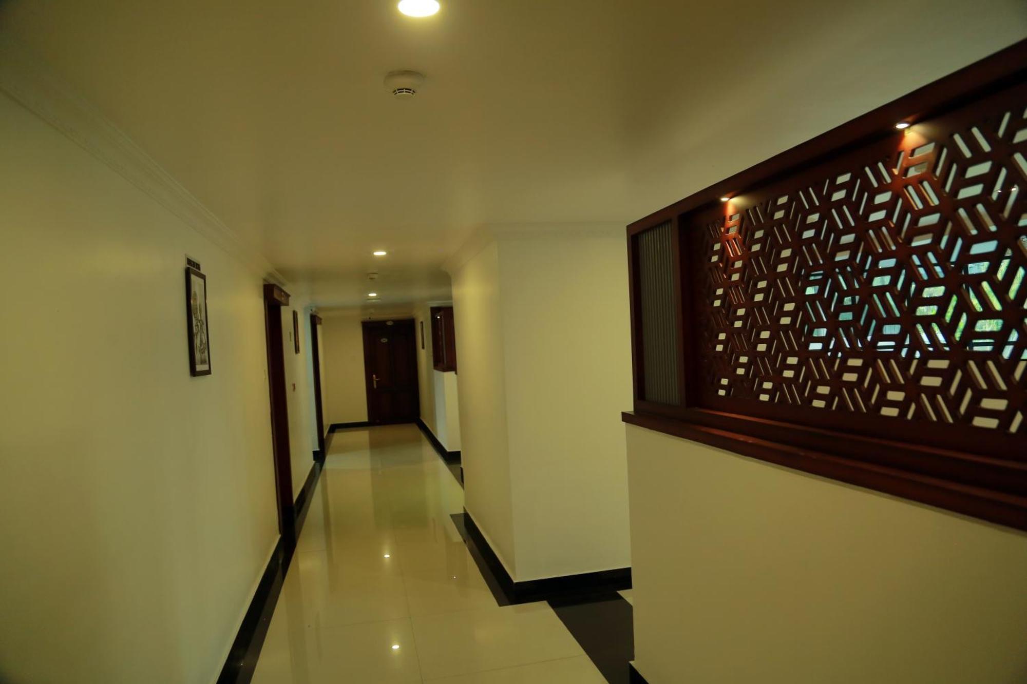 Hotel Savera Park Thrissur Eksteriør billede